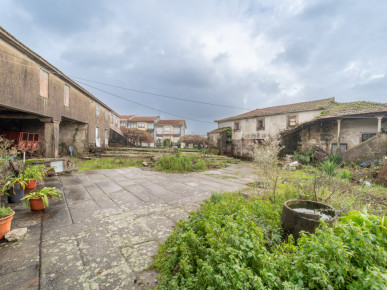 Farm with land, for recovery, in Santegãos, Property for sale in Rio Tinto, Gondomar, DL36350