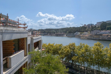 Prisma Douro, Property for sale in Lordelo do Ouro e Massarelos, Porto, DL33749