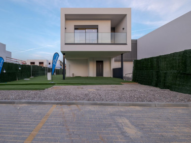 Herdade do meio, Property for sale in DL33890